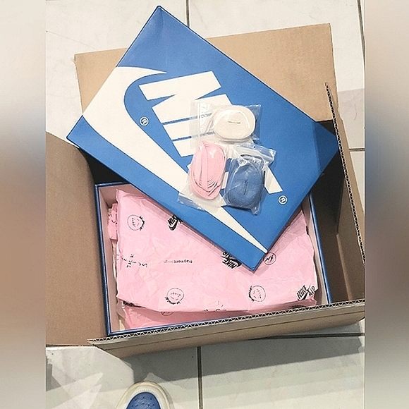 Jordan 1 Retro High OG SP x Travis Scott - Picture 8 of 11